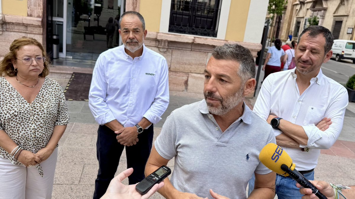 🏃🏻‍♂️🌌 'Antequera TrailRace Night' prueba coordinada por Matagrande Trail Antequera

Todo lo recaudado se destinará a Aventura Solidaria

Los tenientes de alcalde <a href="/juanrosasgallar/">Juan Rosas Gallardo</a> y <a href="/faarana/">Alberto Arana</a> asisten a la presentación

✍🏻Inscripción:
dorsalchip.es/carrera/2025/7…

#Antequera es #MásCiudad