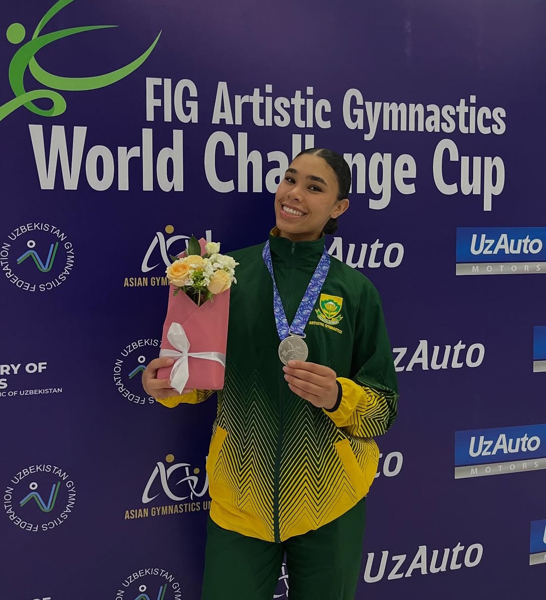 🥈🤩🇿🇦 SILVER MEDAL at the FIG Artistic Gymnastics World Challenge Cup! Congratulations to team SA's Naveen Daries who placed second on the bar in Tashkent. 

Her sister Zelme finished in 4th place, both with clean routines.

#GymnasticsSA #IncredibleGymnastics 

Pic via Naveen.