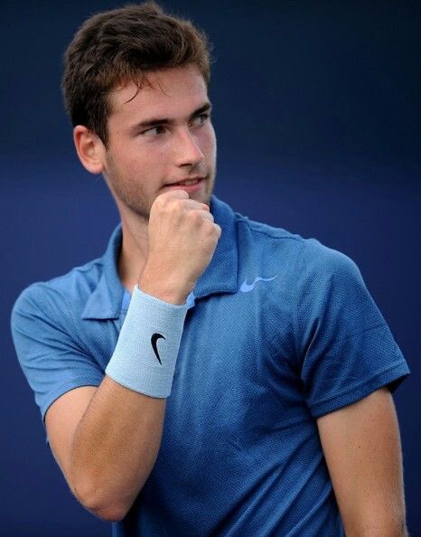 🚀 Montante x3 🪜
#TeamParieur 

Objectif 2500€ ⏳
100€ 👉🏼 292€⏳

Palier 1 :
Halys 🇫🇷 + 8,5 jeux 1er set 
Diallo 🇨🇦 + 7,5 jeux 1er set 

🎯 2,92- 100€