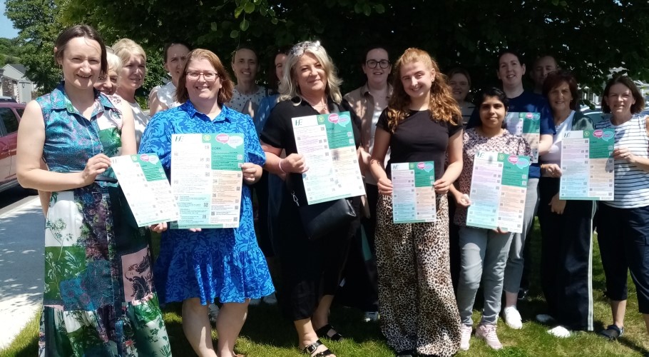 Mariodonovan08's tweet image. Macroom CNU staff & PHNs pictured promoting the HSE South West MECC Signposting Resource which has been revised & updated with info on local services to support patients & clients. Get your copy from Denis.Carroll@hse.ie in Cork & MarieM.OLeary@hse.ie in Kerry.
#MECC