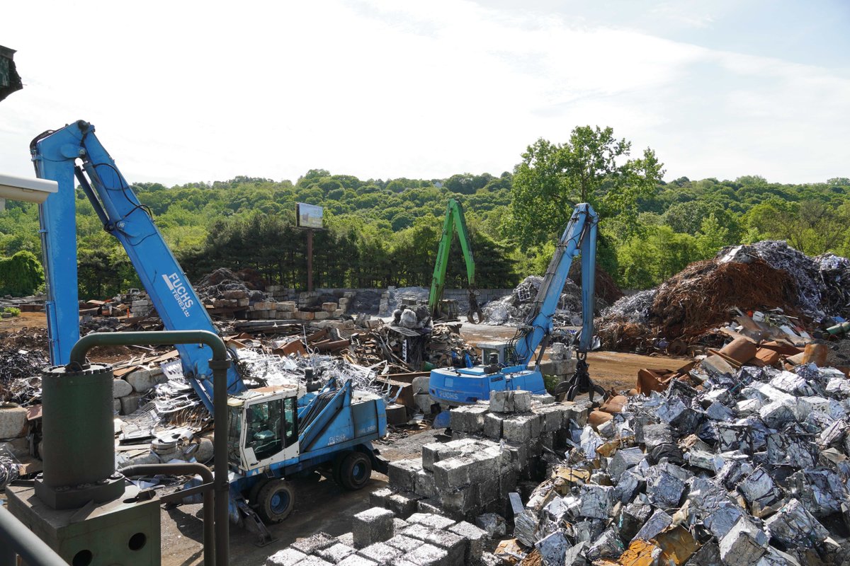 Good morning, scrappers!
Hope your weekend was full of metal, wire, and recyclable treasures. ⚙️♻️

We’re fired up to see what you found—old appliances, copper, brass, aluminum, or whatever else you dug up. Bring it in, get it sorted, and get paid.