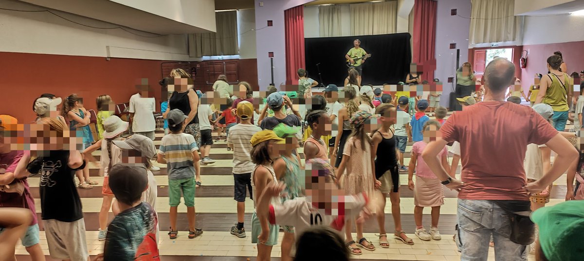 NewsNeus's tweet photo. ...i festa! #vilafrancadeconflent
#ramellets #ball #cançó
#activitats #jocs #Flama2025 #FlamadelCanigó @CarmeOrtoll @coralregi @Merce_G @montserratjimvi @NewsNeus @llenguacat @casalconflent @FEEC_cat @AteneusCoopCat https://t.co/DtHW5ZF3sw