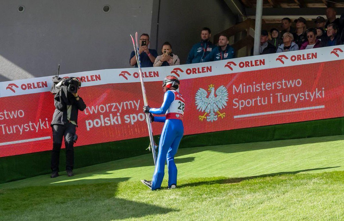 pzn_pl's tweet image. 🚨 Zapraszamy przedstawicieli mediów – dziennikarzy, fotoreporterów oraz twórców cyfrowych działających w sporcie – do ubiegania się o akredytacje na konkursy FIS Grand Prix Wisła 2025 w skokach narciarskich, które odbędą się w terminie 16-17 sierpnia 2025 roku.
🔗…