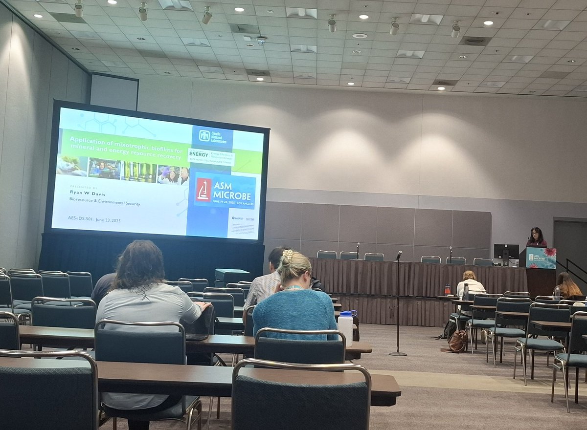 Last day of #ASMicrobe. Checking out sessions on mineral and energy recovery and funding options. <a href="/ASMicrobiology/">ASM</a>