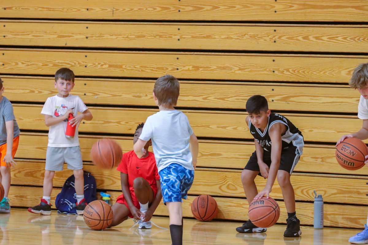 THANK YOU to all of those that attended Coach Eberhardt’s Boys Basketball Camp last week. It was five days filled with learning, competition, and FUN for everyone involved! 

We look forward to running it back next year! 🏀🔴🔵

#HumbleAndHungry