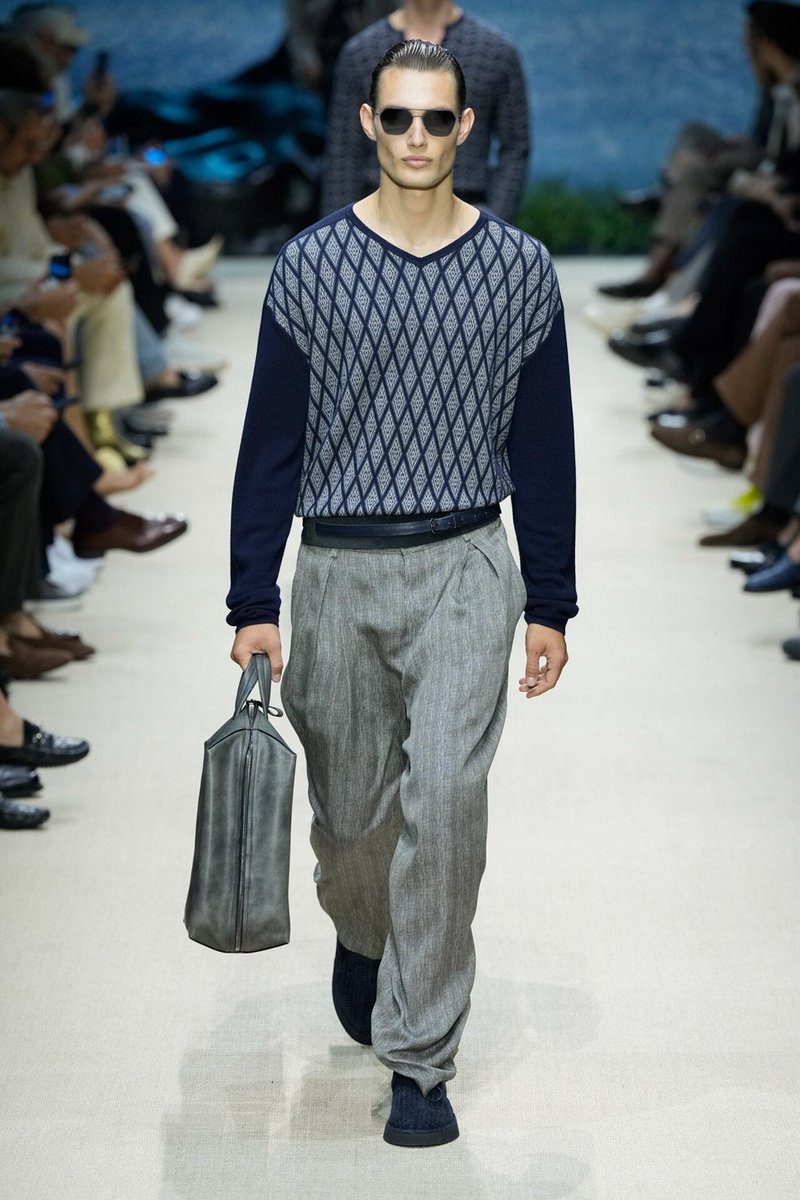 JamesFoxyy's tweet image. Giorgio Armani Spring Summer 2026 Men Fashion Show
1/4