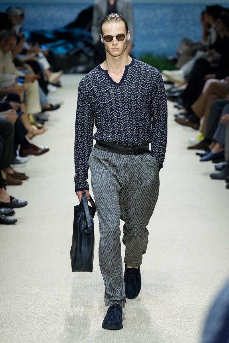 JamesFoxyy's tweet image. Giorgio Armani Spring Summer 2026 Men Fashion Show
1/4