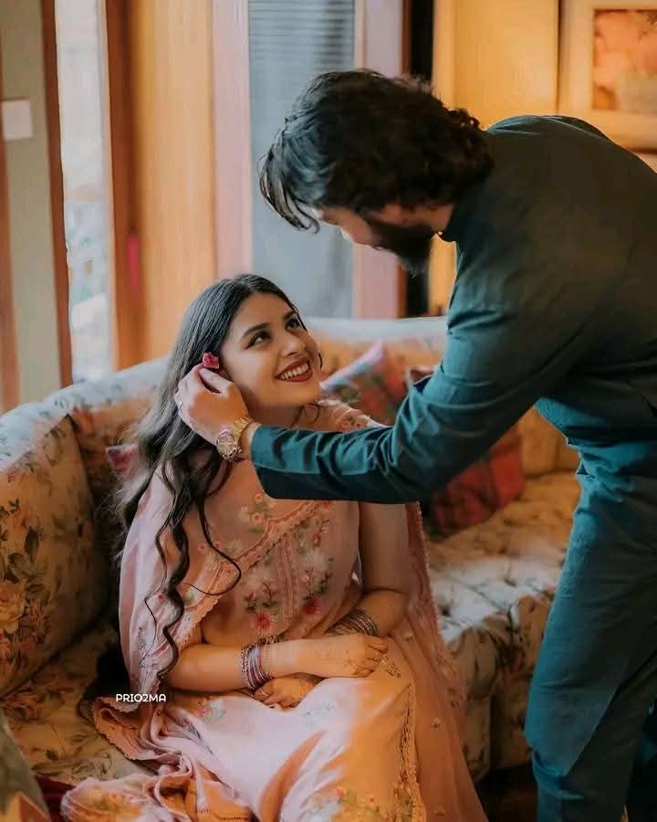 تمہیں ہزاروں ایسے مرد ملیں گے جو تمہیں کسی نہ کسی چیز کی وجہ سے چاہیں گے تمہاری آنکھیں تمہاری خوبصورتی یا کوئی اور صفت مگر ایک ایسا بھی مرد ہوگا جو تمہیں صرف اس لیے چاہے گا کہ تم تم ہو۔ ❤️