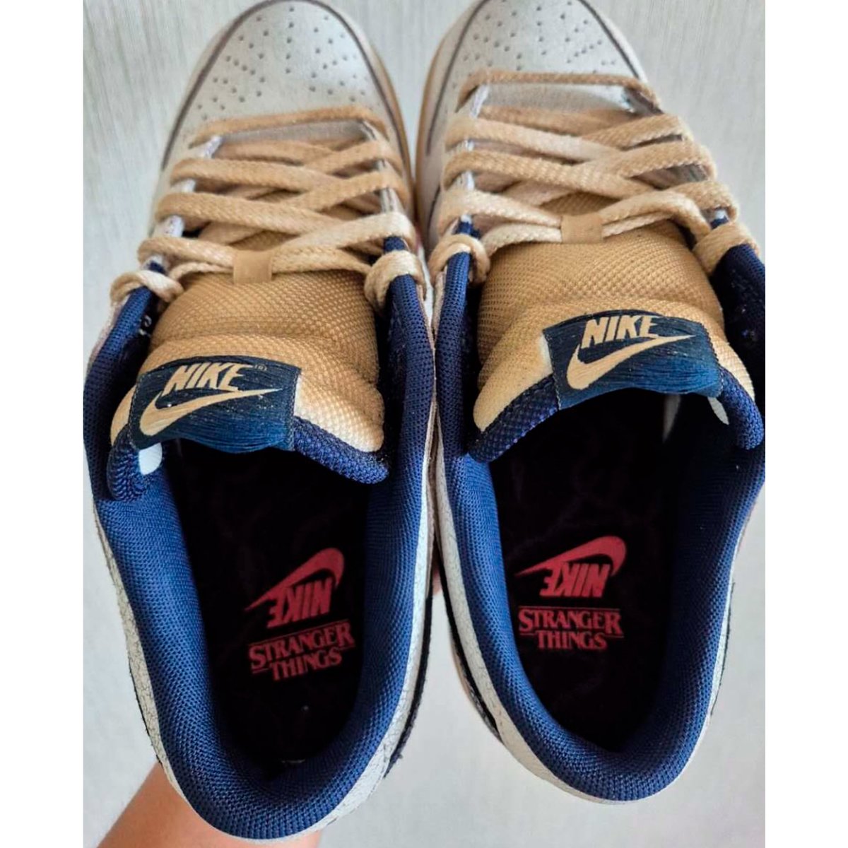 House of Carts tweet media