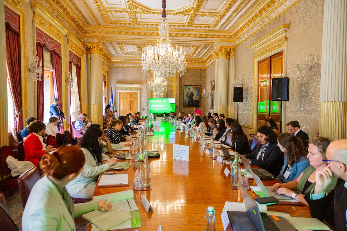 Nigar Arpadarai (@arpadarainigar) on Twitter photo Today, alongside COP29 Youth Champion <a href="/leylahasanova21/">Leyla Hasanova</a> , I joined the Commonwealth <a href="/commonwealthsec/">The Commonwealth</a> for their Climate Finance Roundtable in London as part of #LCAW2025.
We explored how climate finance can reach every community and sector — with faster access, targeted support, Today, alongside COP29 Youth Champion <a href="/leylahasanova21/">Leyla Hasanova</a> , I joined the Commonwealth <a href="/commonwealthsec/">The Commonwealth</a> for their Climate Finance Roundtable in London as part of #LCAW2025.
We explored how climate finance can reach every community and sector — with faster access, targeted support,