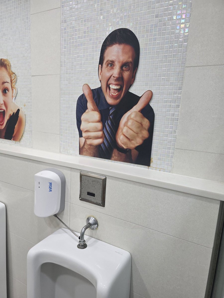 knoir just bought me drink!!!!