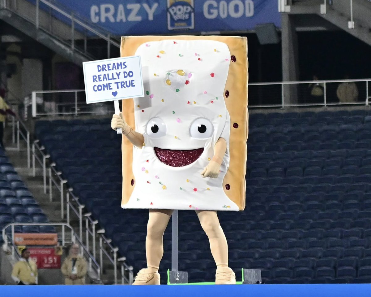 ChrisVannini's tweet photo. Big news: Yes, the Pop-Tart Bowl mascot will be in #CFB26. https://t.co/DtoCsH59N2