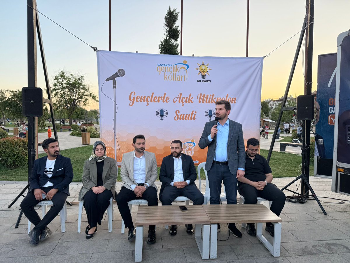 📍Gençlerle Açık Mikrofon 

Genel Başkan Yardımcımız, Sivil Toplum ve Halkla İlişkiler Başkanımız Sn. Abdullah Uçan ve bölge koordinatörlerimizle birlikte Festival Park’ta, geleceğimizin teminatı liseli kardeşlerimizle bir araya geldik.

Gençlerle Açık Mikrofon Saati programımız