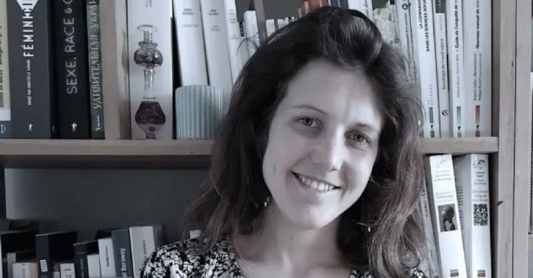 Tataritaritatá (@tataritaritata) on Twitter photo "Exploração dourada" é um oximoro que me ajuda a explicar que os empregados estão em uma situação de exploração...
Alizée Delpierre & mais nas dicas de livros & artes dos mais de 6 milhões de acessos ao TTTTT: blogdotataritaritata.blogspot.com/2025/06/han-ka…
#tataritaritata #livroterapia <a href="/AlizeeDelpierre/">Alizée</a> "Exploração dourada" é um oximoro que me ajuda a explicar que os empregados estão em uma situação de exploração...
Alizée Delpierre & mais nas dicas de livros & artes dos mais de 6 milhões de acessos ao TTTTT: blogdotataritaritata.blogspot.com/2025/06/han-ka…
#tataritaritata #livroterapia <a href="/AlizeeDelpierre/">Alizée</a>