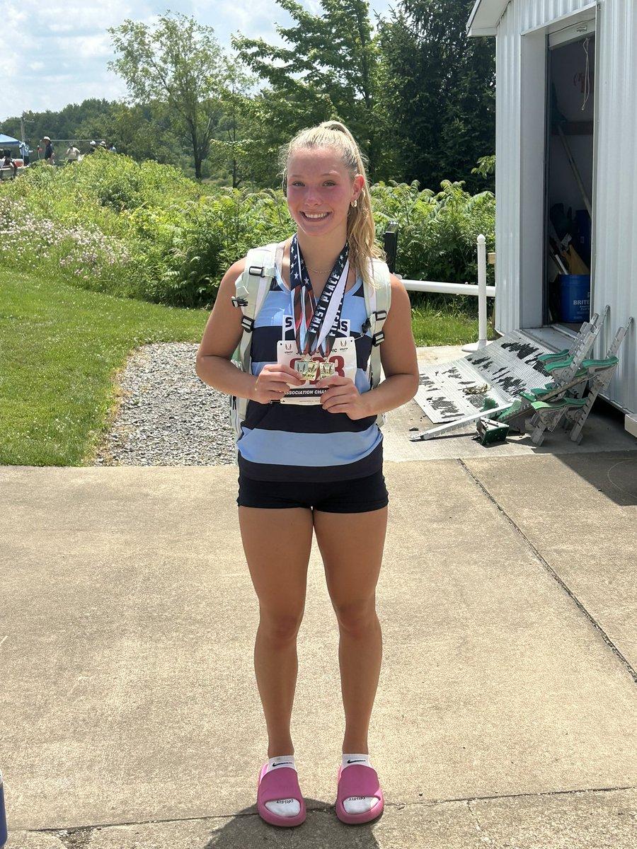 USATF associations 🥇🥇🥇🥇
100m: 12.14
200m: 25.00
4x1 (anchor): 48.66
4x4 (anchor): 4:05