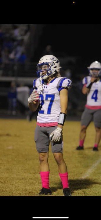 C/o26 🔥Showcase Nicolai Reine <a href="/Nicolai65398606/">Nicolai</a> Patient RB that allows blocks to develop and shows good acceleration pass the LOS. Reine showcases the agility to make guys miss and keeps his feet moving on contact hudl.com/video/3/180659…