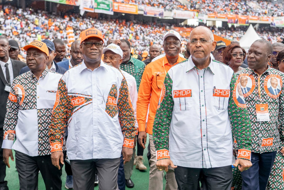 Patrick Achi (@achipatrick4) on Twitter photo Un Congrès historique du #RHDP : ferveur, unité, engagement !
Merci <a href="/AOuattara_PRCI/">Alassane Ouattara</a> de continuer à conduire notre si grand parti !
Merci aux acteurs du Congrès pour leur force & leurs travaux.
Le cap est clair.
L’équipe est prête.
L’avenir est en marche !
#Ensemble #OnAvance 🇨🇮 Un Congrès historique du #RHDP : ferveur, unité, engagement !
Merci <a href="/AOuattara_PRCI/">Alassane Ouattara</a> de continuer à conduire notre si grand parti !
Merci aux acteurs du Congrès pour leur force & leurs travaux.
Le cap est clair.
L’équipe est prête.
L’avenir est en marche !
#Ensemble #OnAvance 🇨🇮
