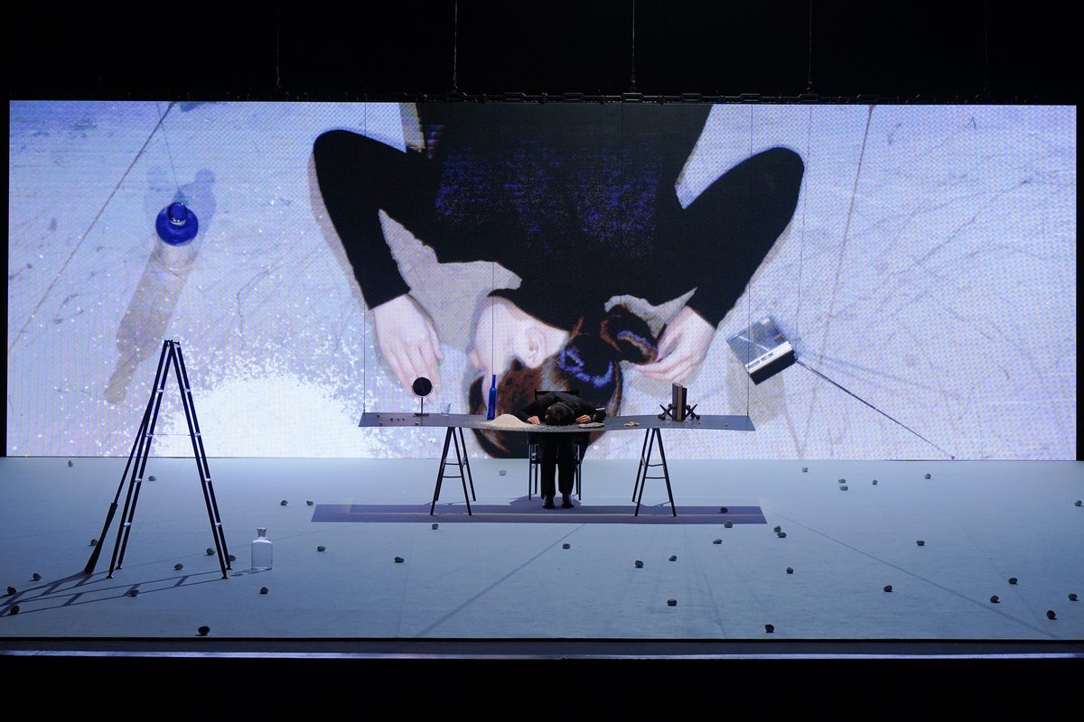 Are you aged 18-30 and would you like to develop a work including multiple forms of expression, such as music, visual arts, audiovisual media, performing arts, role-playing and more? Then you have until Monday 22 September to apply for the pilot edition of the