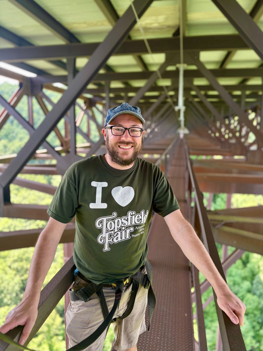 PeterSaccoDC's tweet image. A great weekend exploring @NewRiverNPS. Traversing a catwalk 851 feet above the New River, hiking to the Endless Wall, and whitewater rafting through Class 3, 4, and 5 rapids. 🥾