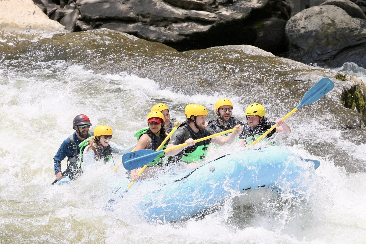 PeterSaccoDC's tweet image. A great weekend exploring @NewRiverNPS. Traversing a catwalk 851 feet above the New River, hiking to the Endless Wall, and whitewater rafting through Class 3, 4, and 5 rapids. 🥾