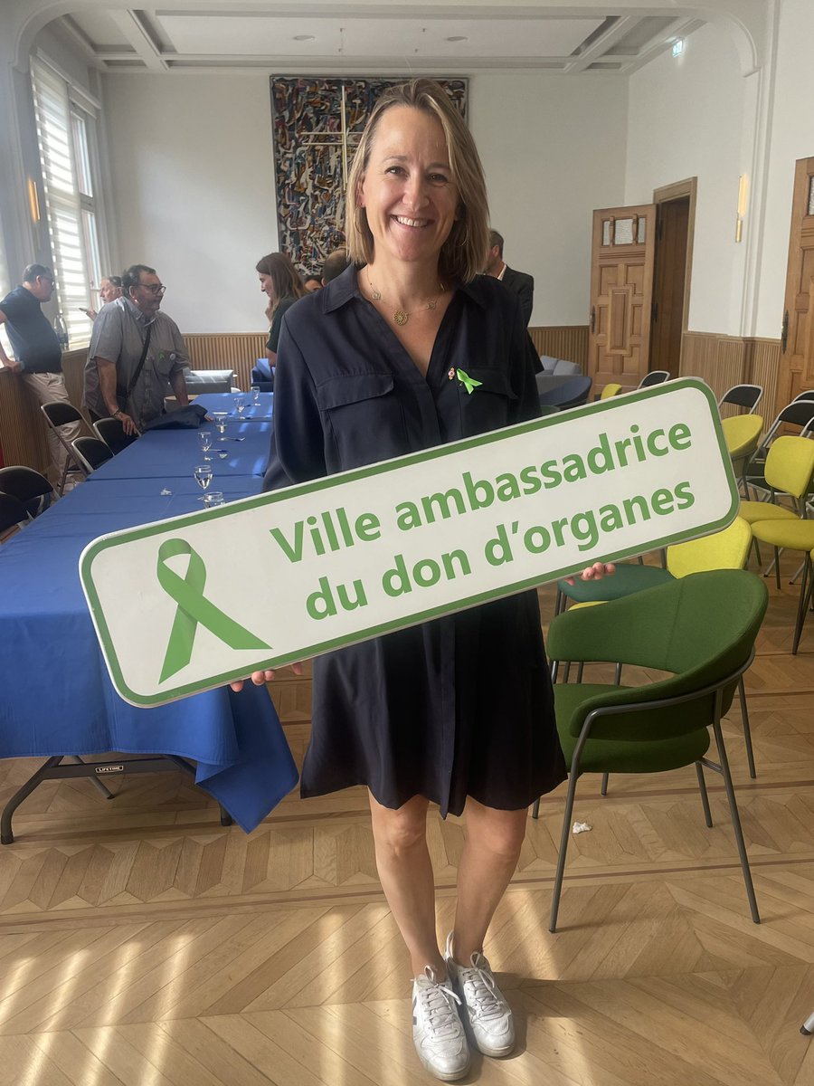 BrulantIngrid's tweet photo. 💚 Lille devient #VilleAmbassadrice du don d’organes ! Merci à @ADOT_59, @France_Reins @CardioGreffes &amp; @CHU_Lille pour cette avancée vitale. Communiquons pour lever les freins ➡️ Posons quelques panneaux aux endroits stratégiques de notre belle ville ! #DonDOrganes  #greffes https://t.co/TpgD6G2DvI