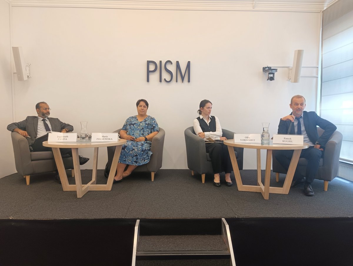 🌍23 czerwca zorganizowaliśmy wspólnie z Ukrainian PRISM konferencje nt. Global South and Eastern Europe: an Invisible Bond of Colonial Legacies and Experiences". Eksperci z RPA, Indii, Ukrainy i Polski debatowali jak doświadczenia obu regionów z kolonializmem mogą ułatwić
