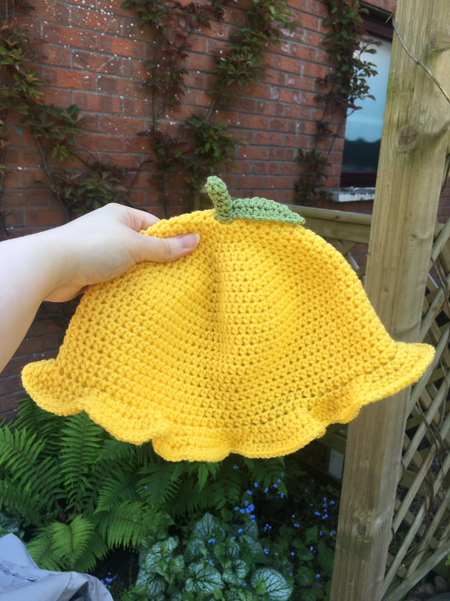 I know I’ve been quiet on here but here’s a look back at one of my favourite hats 💛🤍