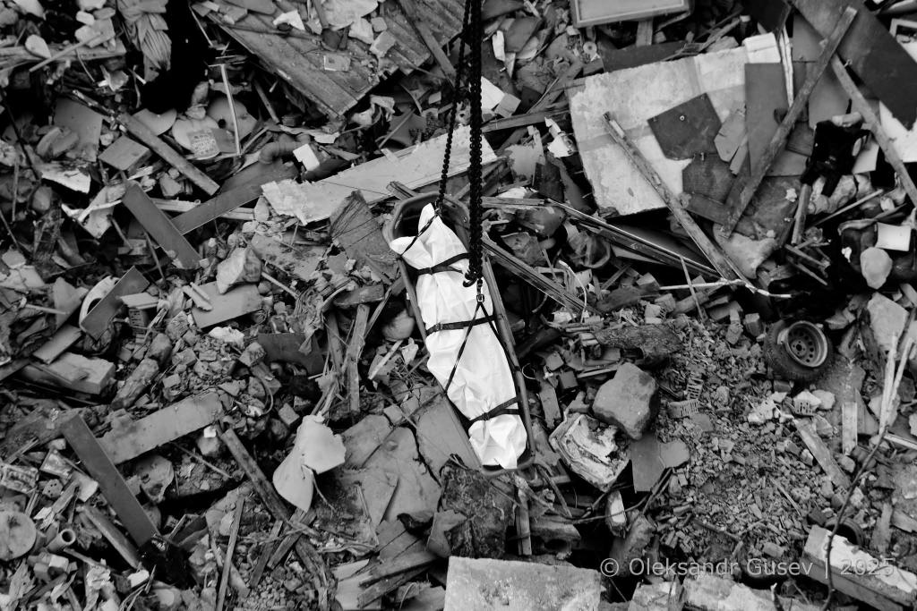 papasobaka's tweet image. 11 years old. The age when life is just beginning...
Syora Maria Andreevna 03/25/2014 - 06/23/2025
In this photo, the body of a girl is being lifted above tons of debris from her own home. She was at home. In her room. Perhaps she was sleeping.
But a Russian missile demolished…