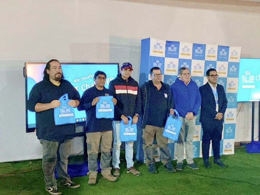 🥈#Reconocimiento | Nuestros estudiantes del Liceo Técnico Profesional de Adultos obtuvieron el 2° lugar en el Concurso Trivia CFT Challenge 2025 organizado por <a href="/CFTesTarapaca/">CFTEstatalTarapaca</a> y dirigido a estudiantes adultos de 3° y 4° Medio de la jornada vespertina !Felicitaciones!

#Iquique 📚