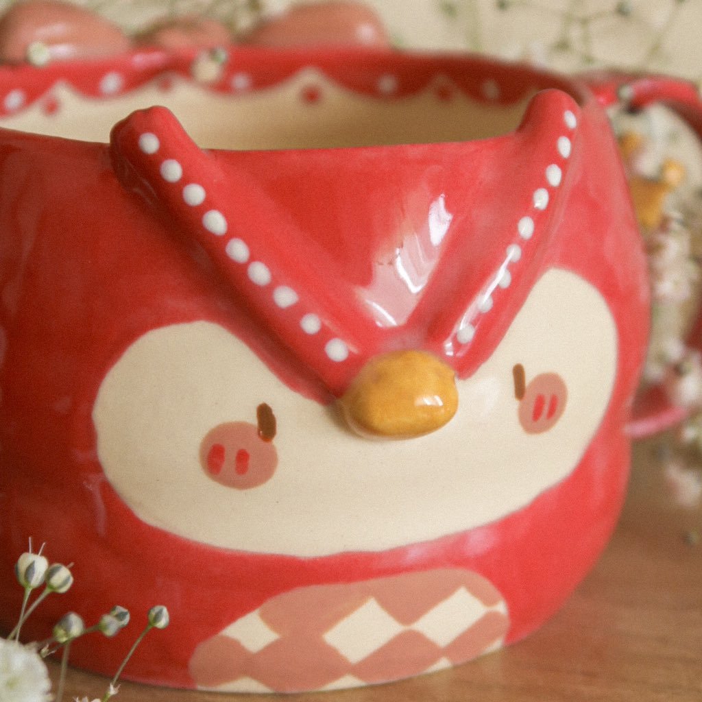 gonna start a new batch this week of just these two cuties!!! 🦉🪲🌟 should i make 5 of each? 10....? 20....? (｡· v ·｡) ?