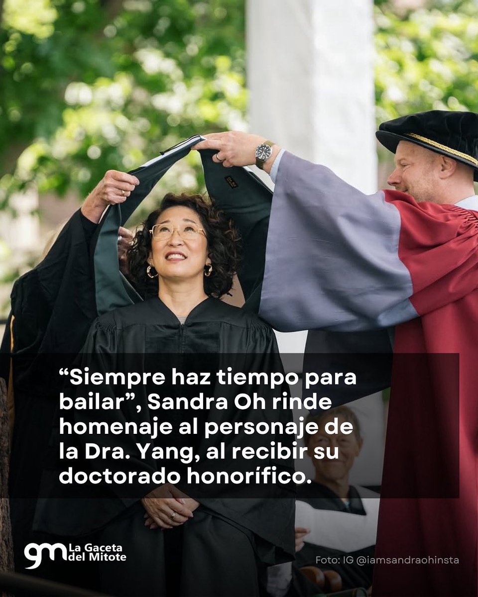 lagacetadelmito's tweet photo. Sandra Oh recibe doctorado honorífico y honra a Cristina Yang con un emotivo discurso sobre bondad y valentía. Cierra bailando al estilo Grey’s Anatomy. 🕺💃 

📌 Lee la nota completa: https://t.co/qOiQgbETTE

#SandraOh #GreysAnatomy https://t.co/IKOC3i8vK1