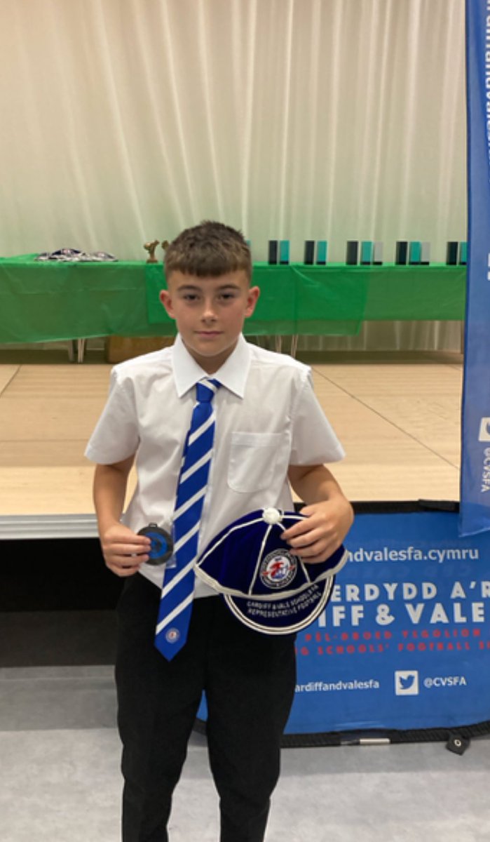 Congratulations to current Y8 pupil Harry Dawes who received his Cardiff and Vale Schools Football Cap last night! A fantastic achievement for a hard working pupil! Well done Harry 🔵⚽️⚪️