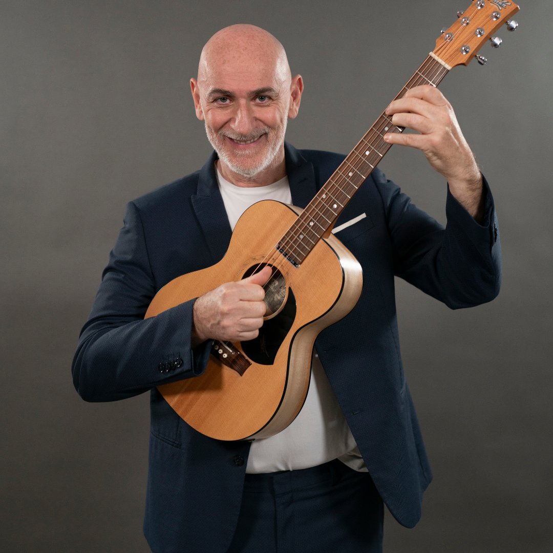 26/06/25
ore 21
Magenta - Cortile Palazzo Comunale
Sergio Sgrilli in
VIENI CHE TE LE SUONO

Spettacolo gratuito  ad ingresso libero!