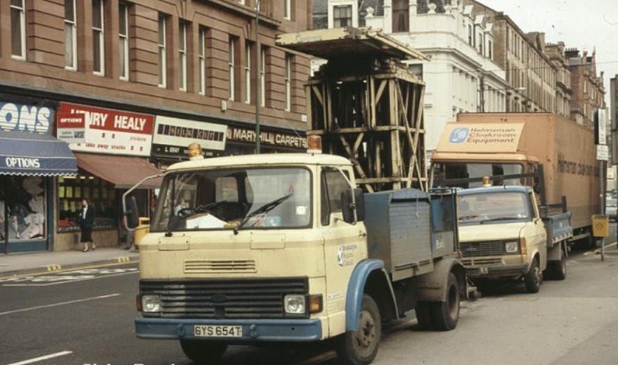 High Street, #Glasgow 1987.
(Clare Pendrous)