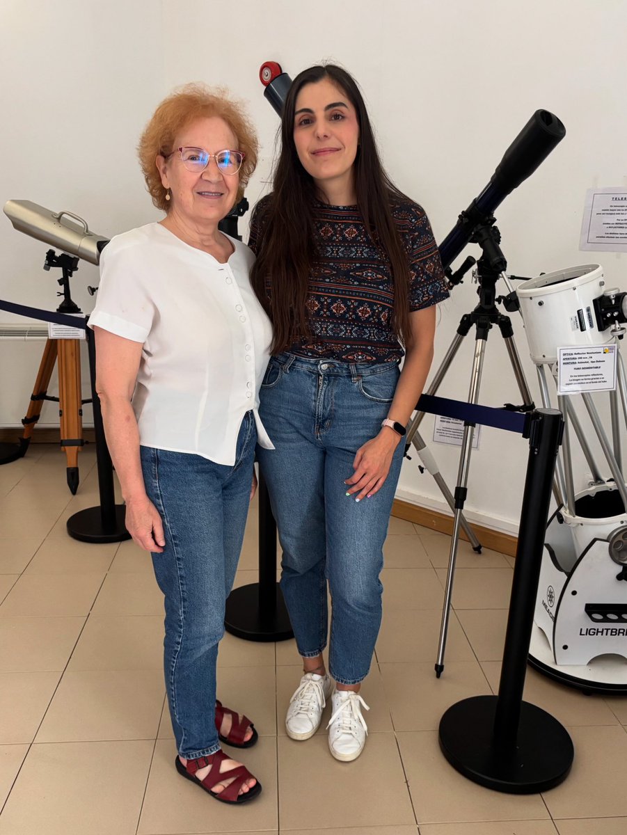 Trizbangtheory's tweet image. ✨Este fin de semana tuvimos el honor de recibir en el Observatorio de Cantabria a Margarita del Val, una de las científicas más reconocidas del país.
Fue un placer compartir un rato agradable con ella y su marido, Enrique de la Rosa, grandes referentes de la ciencia. ¡Gracias!
