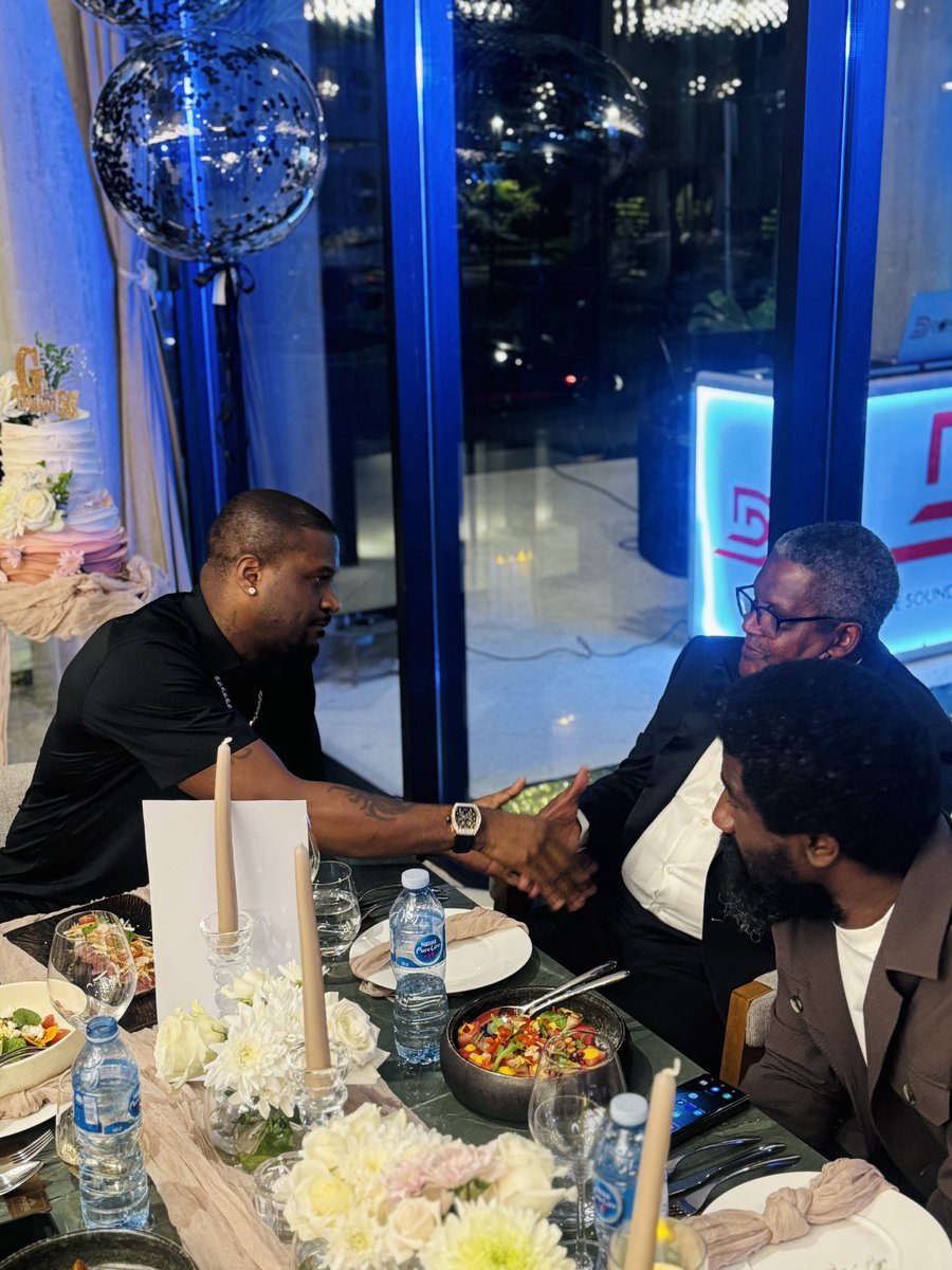 PeterPsquare's tweet photo. Back in Naija and straight up at a private dinner last night with my Oga Aliko. In life, just know that he who gives up loses. π―ππ₯ππΎ #CapitalP #OneAndOnlyP #BusinessTips https://t.co/7HrDWRPGCu