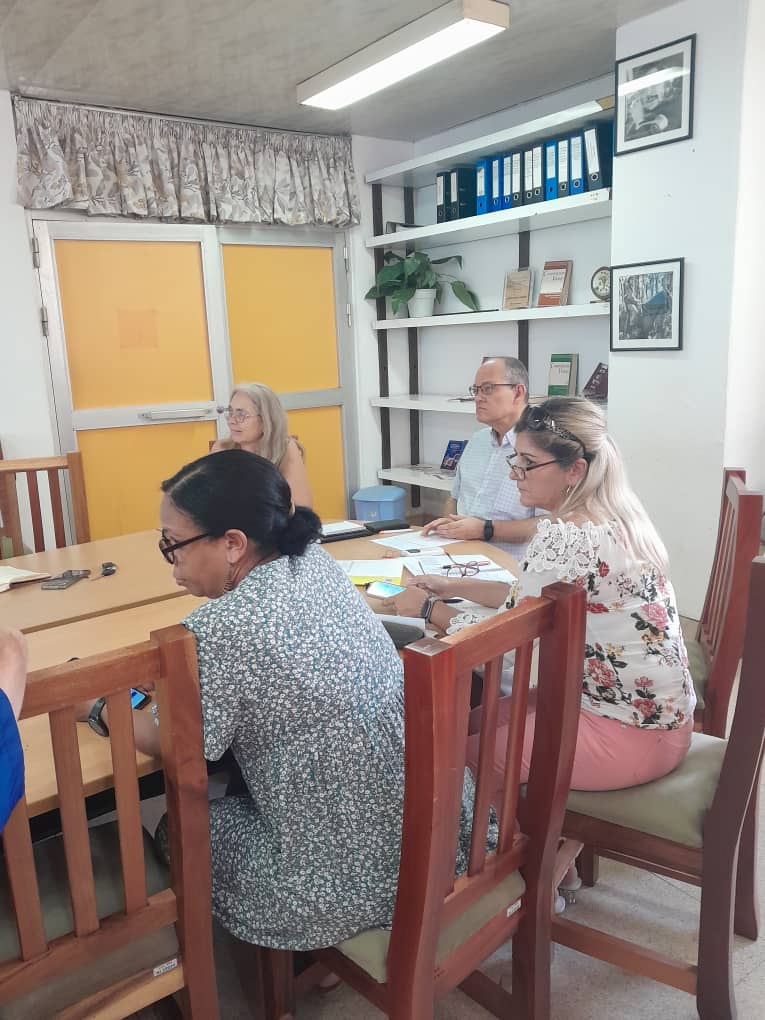 Sesiona hoy en el <a href="/CIGBCuba/">CIGBCuba</a> el Taller de Resultados de la Subcomisión de Biofármacos y Vacunas del PNCTI 07: Biotecnología, Industria Farmacéutica y Tecnología Médica. Se presentan los resultados de 11 proyectos de I+D+i. <a href="/SDCarreraBcf/">Santiago Dueñas Carrera</a> <a href="/MaydaMauriBCF/">Mayda Mauri Pérez</a> <a href="/DuniaCIDEM/">DuniaCazanave_CIDEM</a> <a href="/BioCubaFarma/">BioCubaFarma</a>