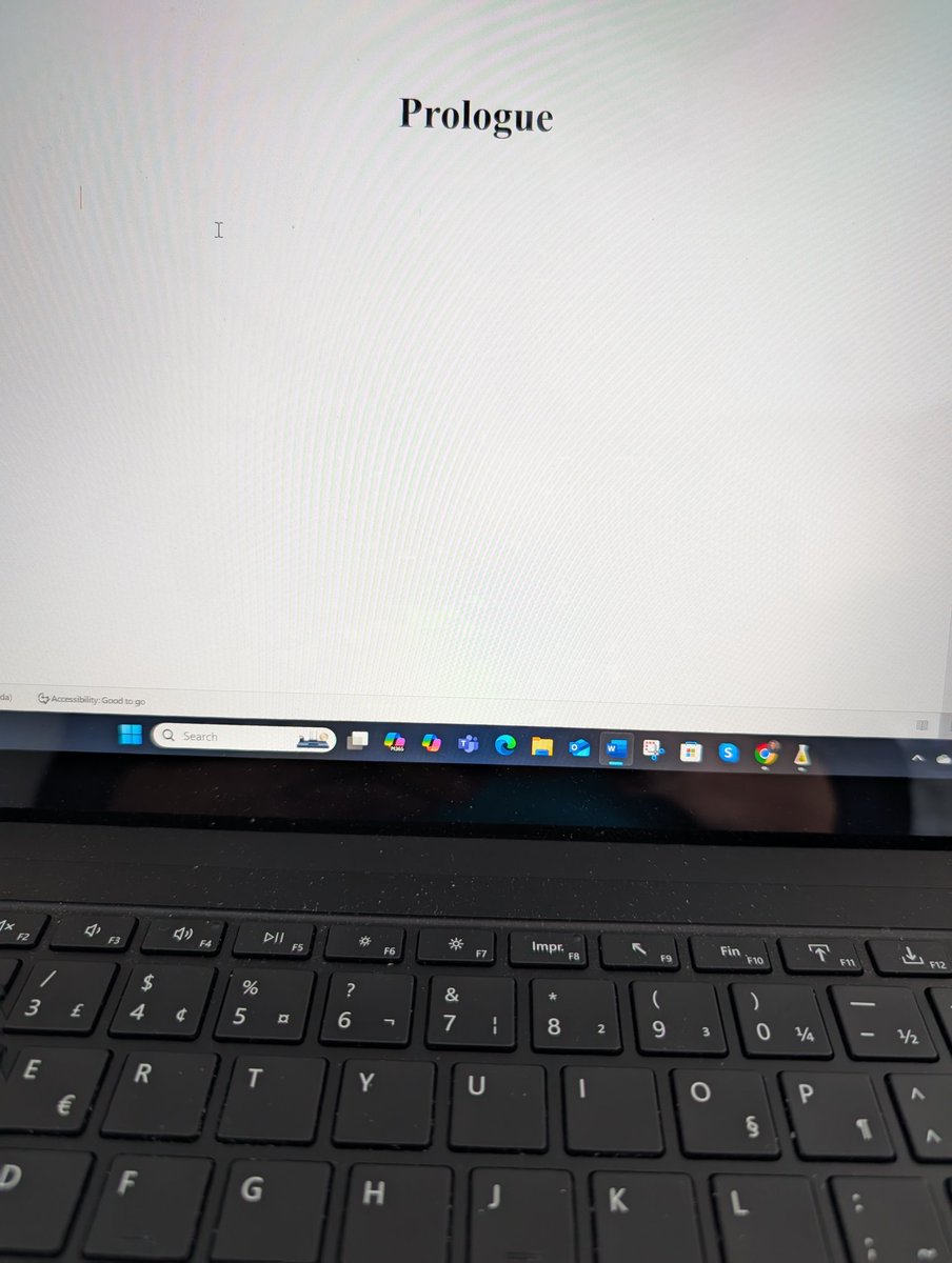 Le début de l'été, coïncide avec le départ d'une autre saison d'écriture. Au fil des prochaines semaines j'écrirai un manuscrit pour grand public. Je me lance dans mon #projetbeige qui sera différent de ce que j'écris habituellement. 
#viedauteur