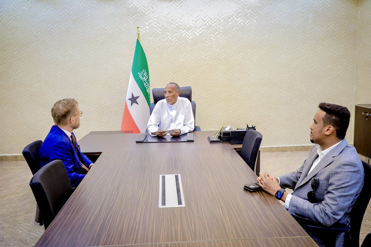 I had the honor of receiving a courtesy visit from the Ambassador of Sweden, Joachim Waern. I thanked him for the strong diplomatic relations and fruitful cooperation during my tenure. I wish him all the best in his future endeavors and hope the ties between our two nations