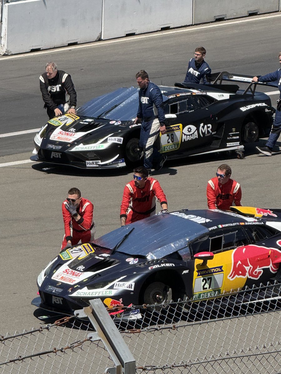 #FotoMontag Neue Art des Motorsports, umweltfreundlich. Wir lassen einfach die Räder weg und schieben 🤡