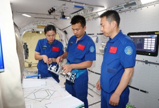 Op zaterdag 5 juli is er een weer een nieuwe lezing in het Nationaal Ruimtevaart Museum. Dit keer over 👉 'Ontwikkelingen van de Ruimtevaart in China', verzorgt door Bert Vis.

Wil je er bij zijn? Meer info vind je op de NRM website! nationaalruimtevaartmuseum.nl/index.php/5-ju…