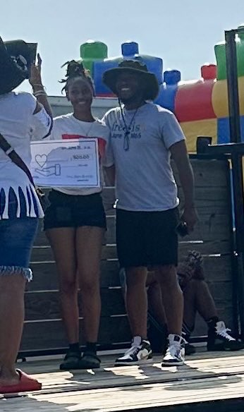 keyharris's tweet image. What a day in Milledgeville for Community Unity Day. Proud to partner with Tracy &amp;amp; RC Bundrage &amp;amp; TH Community Services to sponsor this event.

A $1000 donation helped award two scholarships to outstanding young women. Grateful to all who made it unforgettable.

#CommunityUnity…