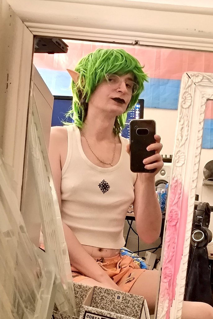 woke up as an elf again, should have never smoked that magic kush