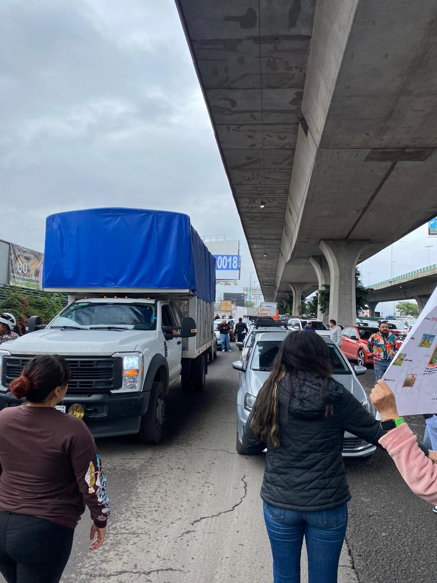 @87PUNTO3 ᴴᴰ 📻🚩 (@87punto3) on Twitter photo #ÚLTIMAHORA 🔴 | Vecinos denuncian la falta de agua y bloquean Periférico Norte, a la altura de Avenida 16 de Sepriembre en #Naucalpan en dirección a la #CDMX. ⚠️
🤳 <a href="/luismiguelbaraa/">Condorelampago312</a> | #87Punto3 📻🚩 #ÚLTIMAHORA 🔴 | Vecinos denuncian la falta de agua y bloquean Periférico Norte, a la altura de Avenida 16 de Sepriembre en #Naucalpan en dirección a la #CDMX. ⚠️
🤳 <a href="/luismiguelbaraa/">Condorelampago312</a> | #87Punto3 📻🚩
