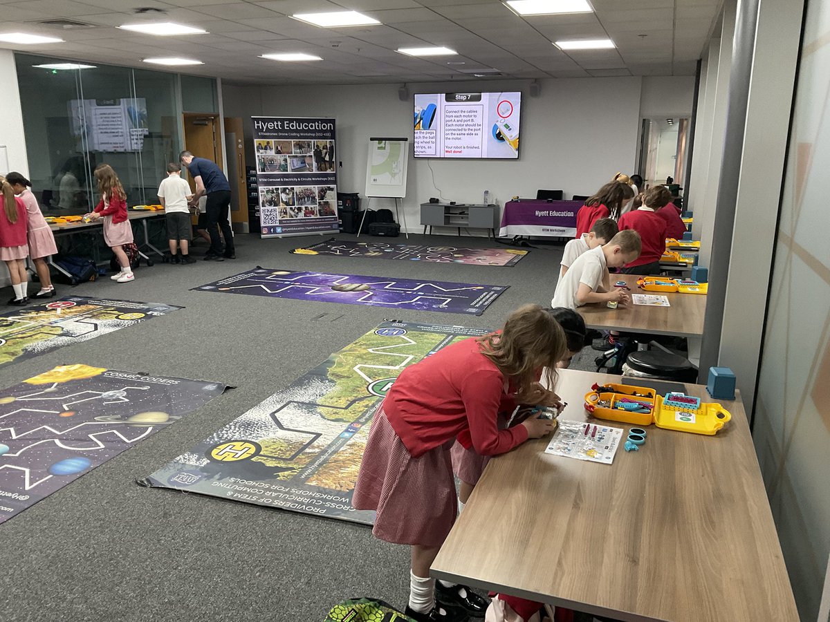 Hyett Education tweet media