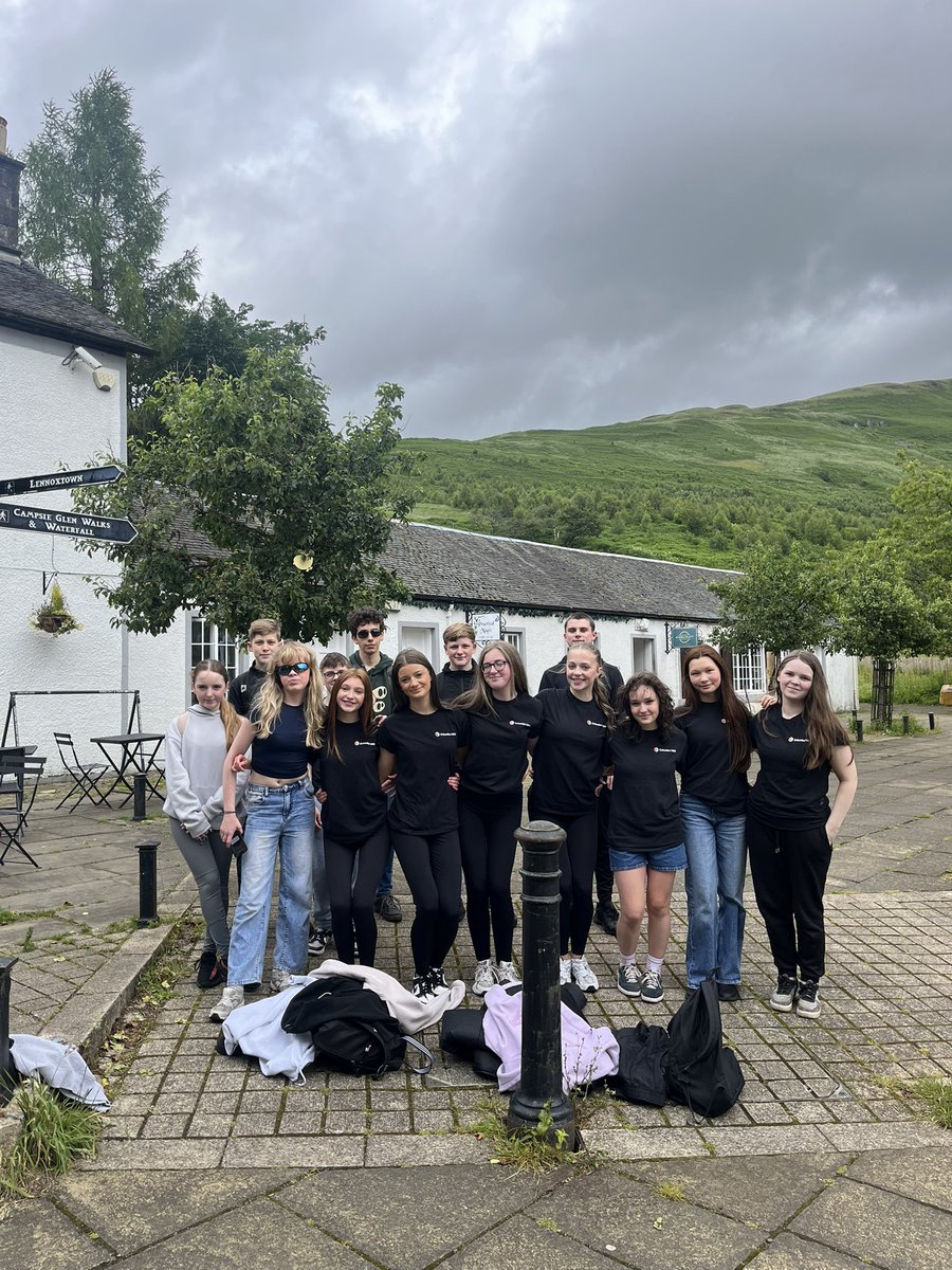 St Ninian's PE (@stninianspe) on Twitter photo Our C1400 group smashed their 20km sponsored walk today for their chosen charity as part of their phase 3 project! Amazing effort from them all 👏🏻🤩
Thank you to Zoe from <a href="/Columba1400/">Columba 1400</a> for joining us today. We look forward to seeing you again after the summer!
<a href="/stninianshs/">St Ninian's HS</a> Our C1400 group smashed their 20km sponsored walk today for their chosen charity as part of their phase 3 project! Amazing effort from them all 👏🏻🤩
Thank you to Zoe from <a href="/Columba1400/">Columba 1400</a> for joining us today. We look forward to seeing you again after the summer!
<a href="/stninianshs/">St Ninian's HS</a>