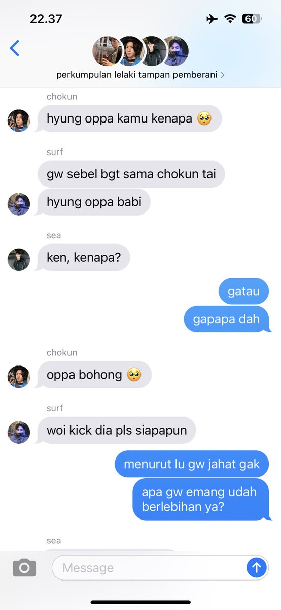 FIRSOLMAYO's tweet photo. “kak, itu kenpaul kenapa?”

begini kawan kawan… alias mari kita simak kenpaul four tweets au berikut https://t.co/4hVF6EZpnE