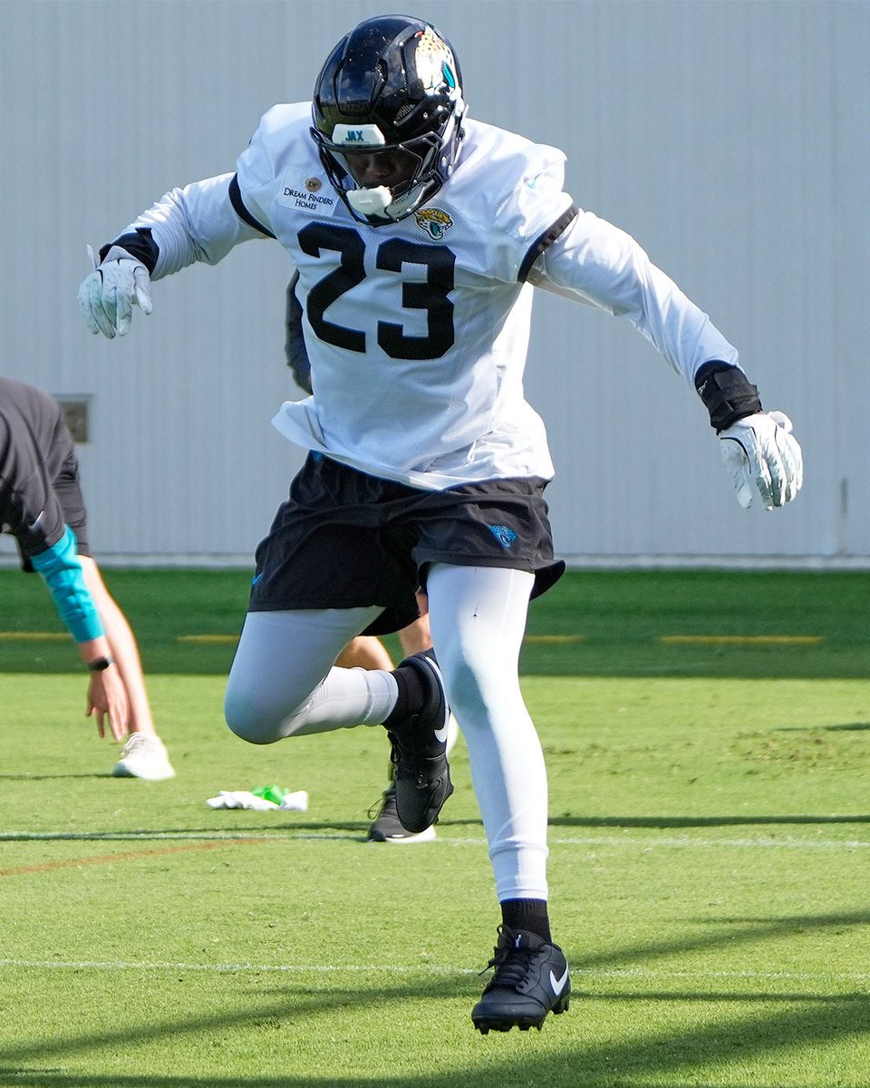 Caption this pic 🤔 <a href="/foyelicious/">Craig Johnson. St. Ignatius , MT</a> 🇳🇬