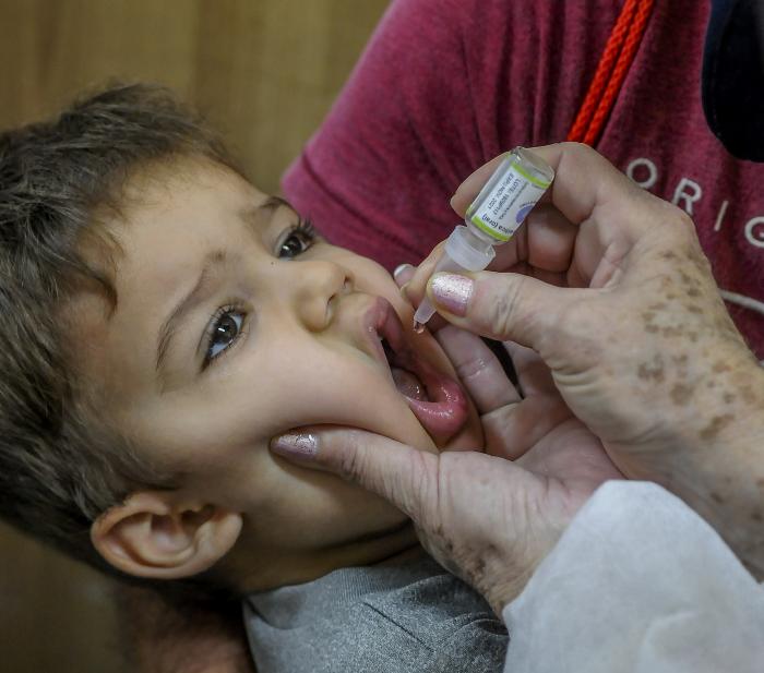 💉👶La segunda etapa de la actual 64 campaña de vacunación antipoliomielítica oral bivalente prosigue hoy en todo el territorio nacional para los niños que recibieron una dosis en la primera fase.

🔗 acortar.link/Rw3gH1