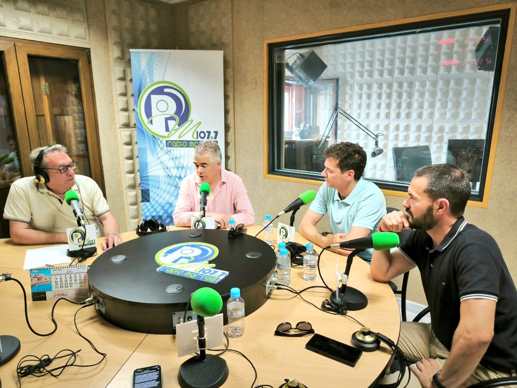 UPA-JAEN (@upajaen) on Twitter photo Nuestros compañeros <a href="/jesuscozarupa/">Jesús Cózar Pérez</a> y <a href="/eliosanchez_/">Elio Sánchez</a>, junto al alcalde del <a href="/AytoMartos/">Ayuntamiento Martos</a>, Emilio Torres, han pasado por el estudio de <a href="/radiomartos/">Radio Martos</a> para hablar de #AgriculturayGanaderíaFamiliar y del #XICongresoUPAJaén, el próximo viernes, 27 de junio. #UPAJaénSembrandoFuturo Nuestros compañeros <a href="/jesuscozarupa/">Jesús Cózar Pérez</a> y <a href="/eliosanchez_/">Elio Sánchez</a>, junto al alcalde del <a href="/AytoMartos/">Ayuntamiento Martos</a>, Emilio Torres, han pasado por el estudio de <a href="/radiomartos/">Radio Martos</a> para hablar de #AgriculturayGanaderíaFamiliar y del #XICongresoUPAJaén, el próximo viernes, 27 de junio. #UPAJaénSembrandoFuturo